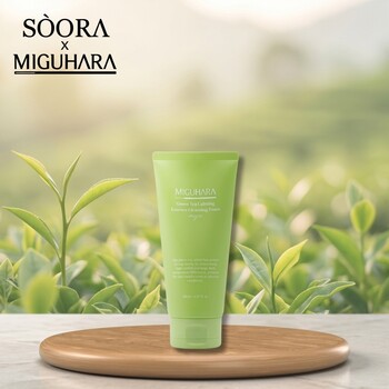 Green Tea Calming Essence Cleansing Foam Origin